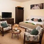 Dali Haz - Apartmanhazak - * Siófok