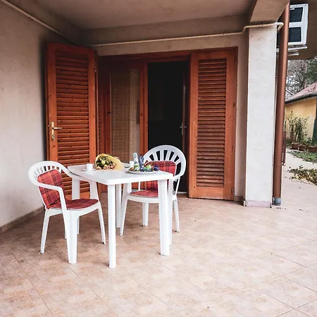 Dali Haz - Apartmanhazak - * Siófok