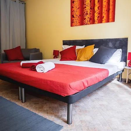 Dali Haz - Apartmanhazak - * Siófok