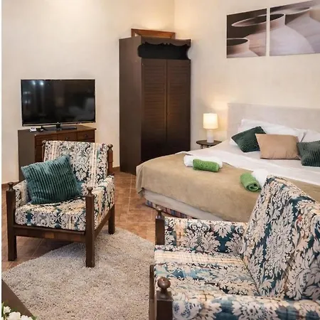 Dali Haz - Apartmanhazak - * Siófok