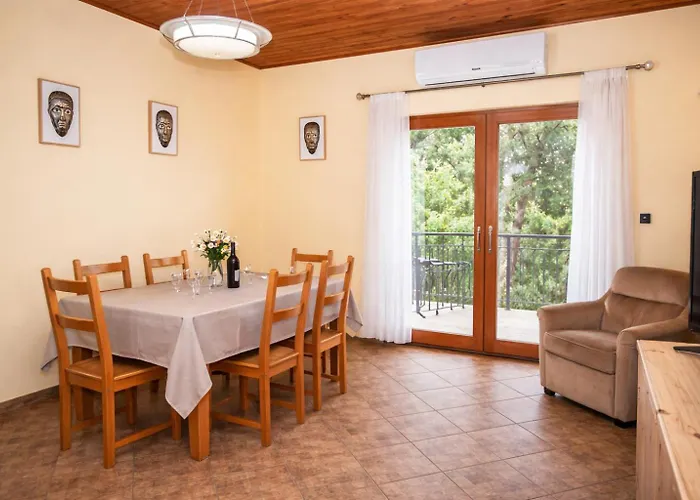 Dali Haz - Apartmanhazak - * Siófok